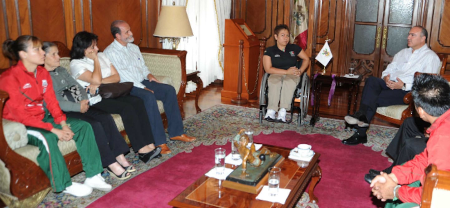 Se reúne gobernador con atletas olímpicos y paralímpicos