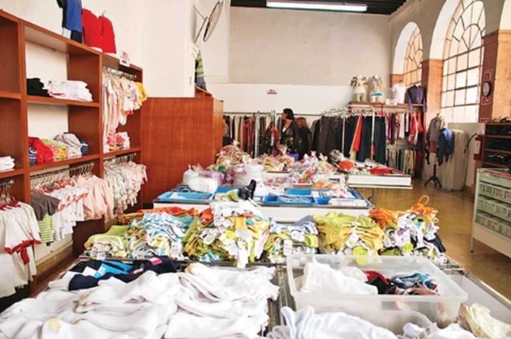 Da Cáritas más de 1 mdp en despensas