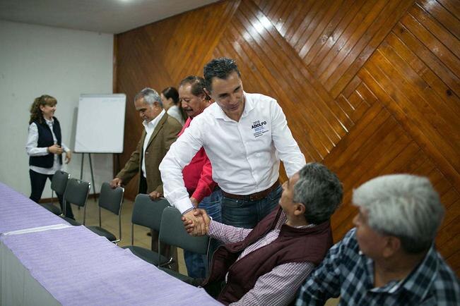 Adolfo Ríos busca dar acceso a internet a toda la población