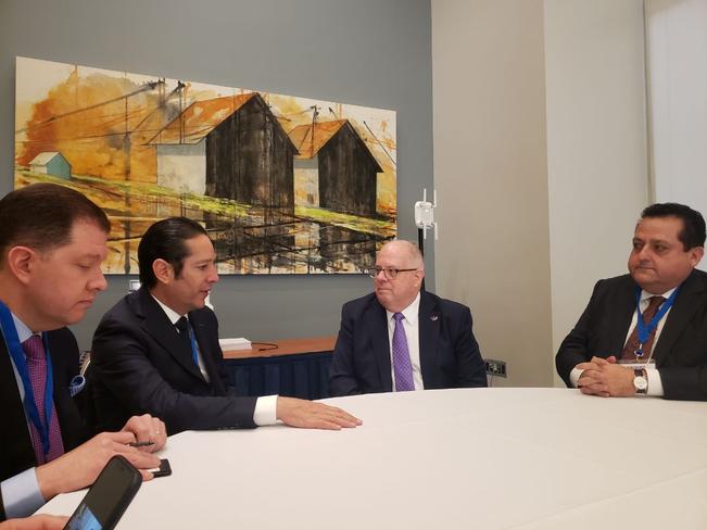Francisco Domínguez promociona a estado como destino de negocios