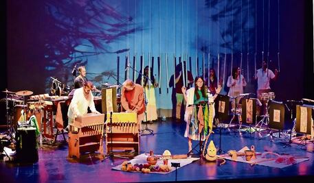 Diario de Frida Kahlo con danza y música en vivo