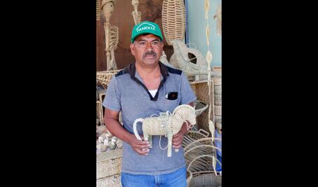 “Trabajar el tule es un orgullo familiar y nos mantiene”: Salvador