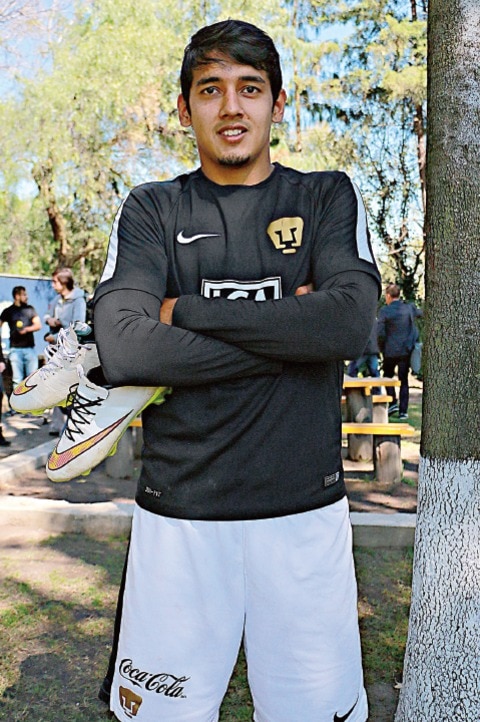 Apoyan en Pumas a Fierro, tras la sanción