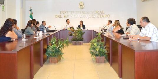 Demandan equidad de género en IEEQ