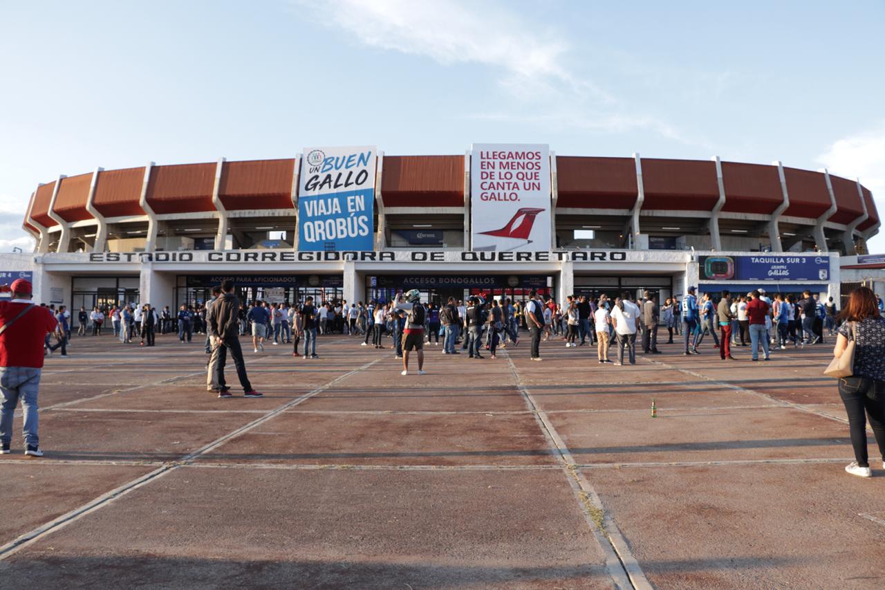 Maradona cae en El Corregidora