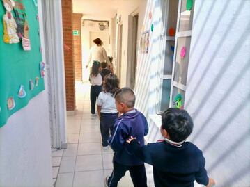 DIF beneficia a 165 hijos de comerciantes queretanos