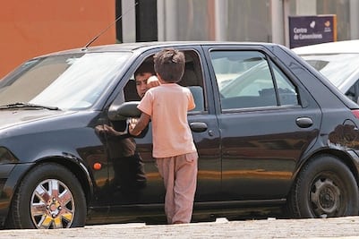 Rescatan a 4 menores explotados