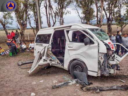 Dos personas fallecidas y seis lesionados, el saldo de accidente en la carretera 540 en Querétaro 