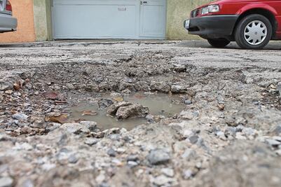 Aumentan las quejas por baches