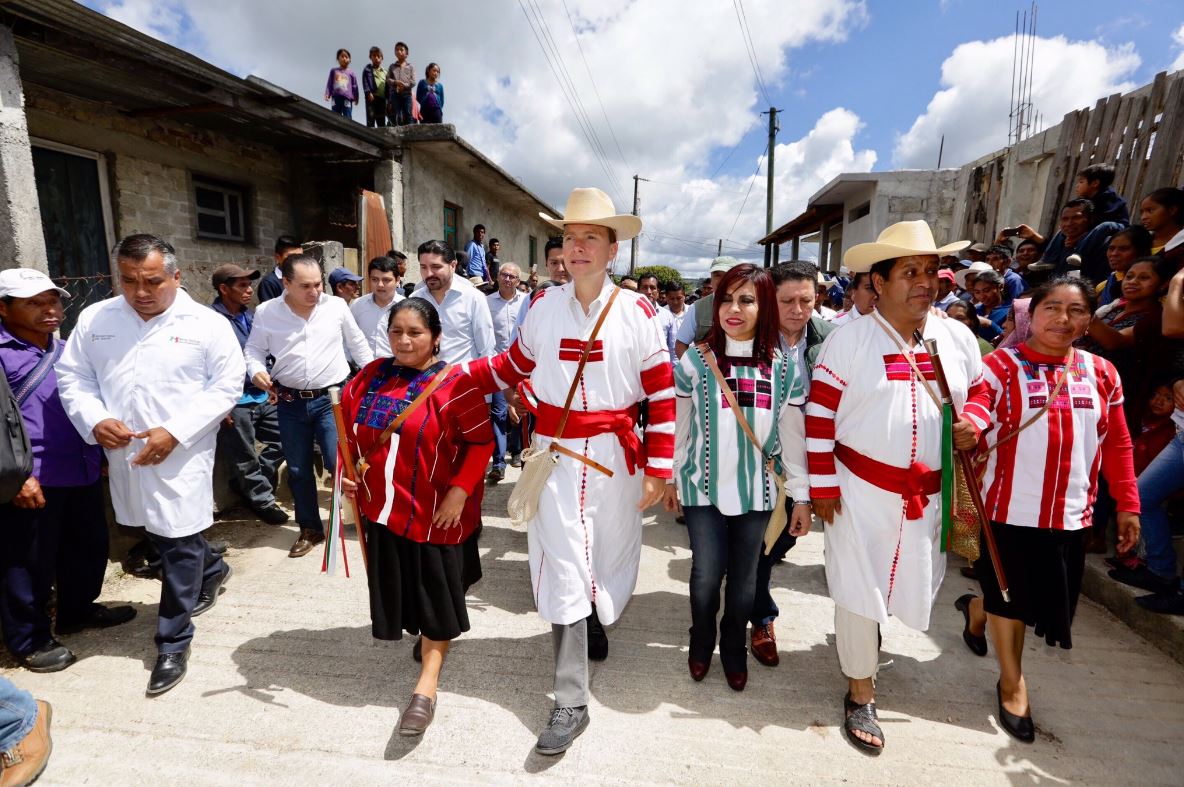 Senado rechaza otorgar licencia a Manuel Velasco Coello