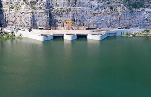 Desfoga CFE presa en Cadereyta