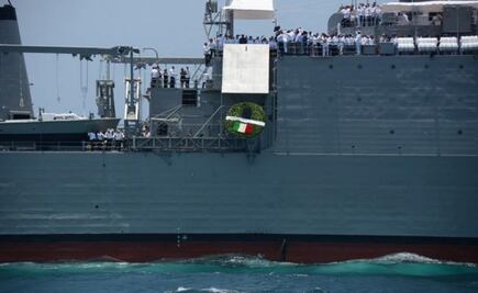 ¿Qué significa la ofrenda que la Marina arroja al mar?