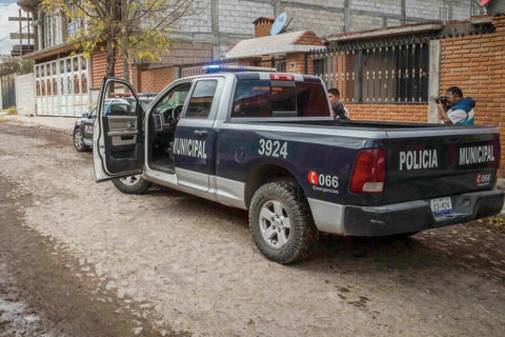 En SJR recuperan vehículo robado y detienen a presunto ladrón