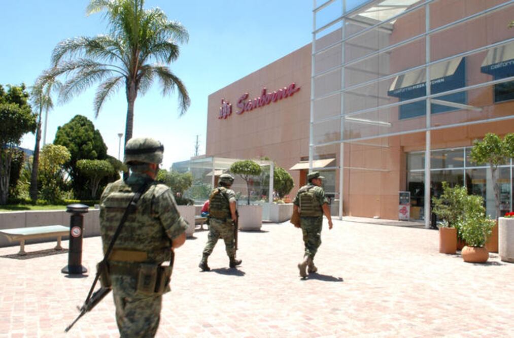 El gobernador considera que los militares no tienen que acudir a atender robos, pues provocan mayor preocupación en la ciudadanía (ARCHIVO EL UNIVERSAL)