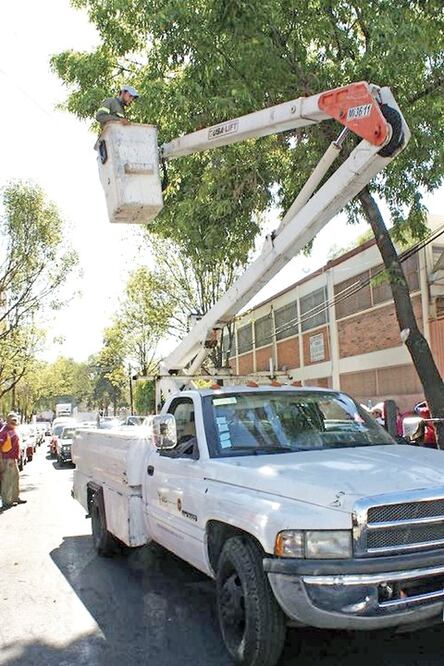 Buscan sustituir lámparas en CH