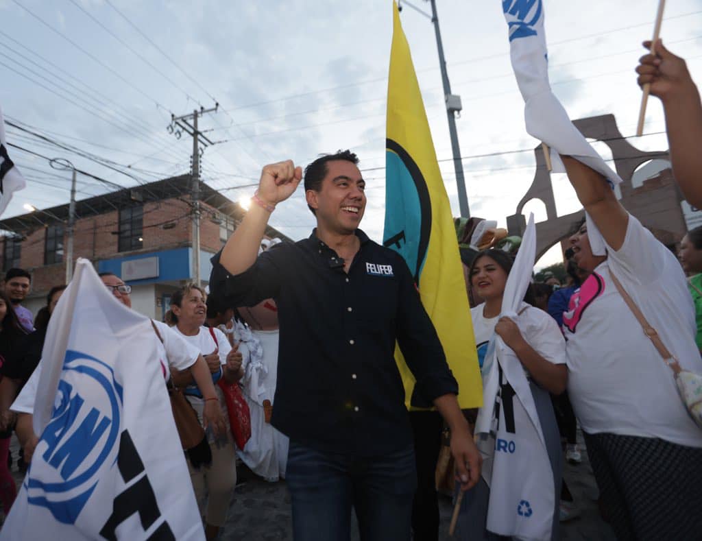 Felifer Macías propone "limpiar" las calles de grafiti