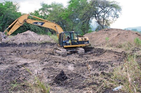 Arranca obra de centro educativo