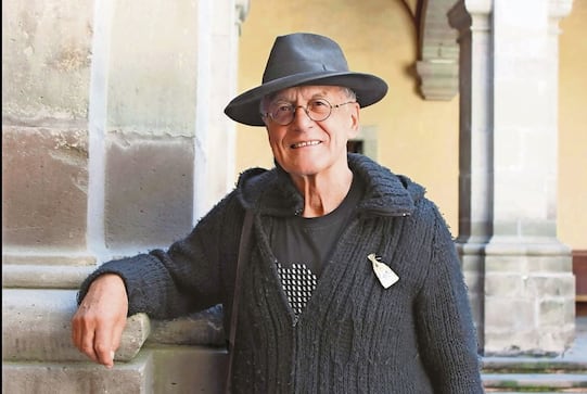 Merecido homenaje para el lingüista Ewald Hekking