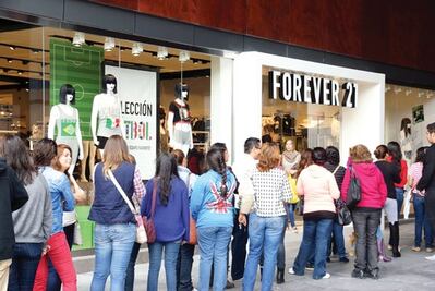 Forever 21 abre sus puertas en Plaza Antea