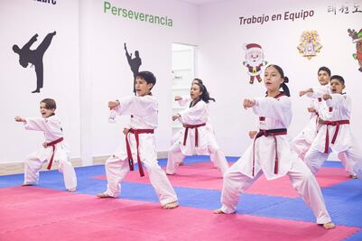 Apoya a jóvenes por medio del Tae Kwon Do