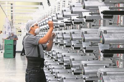 Disminuye producción de autopartes en Querétaro