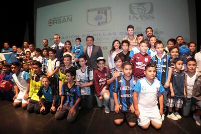 Gallos Blancos muestra su lado altruista