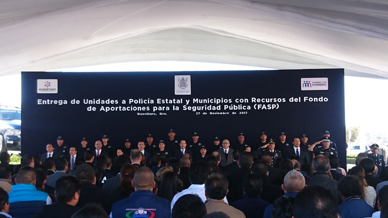 Entregan 43 vehículos a corporaciones de seguridad