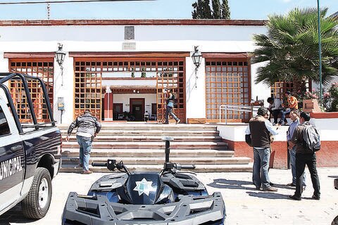 Detienen a 20 personas por daños 