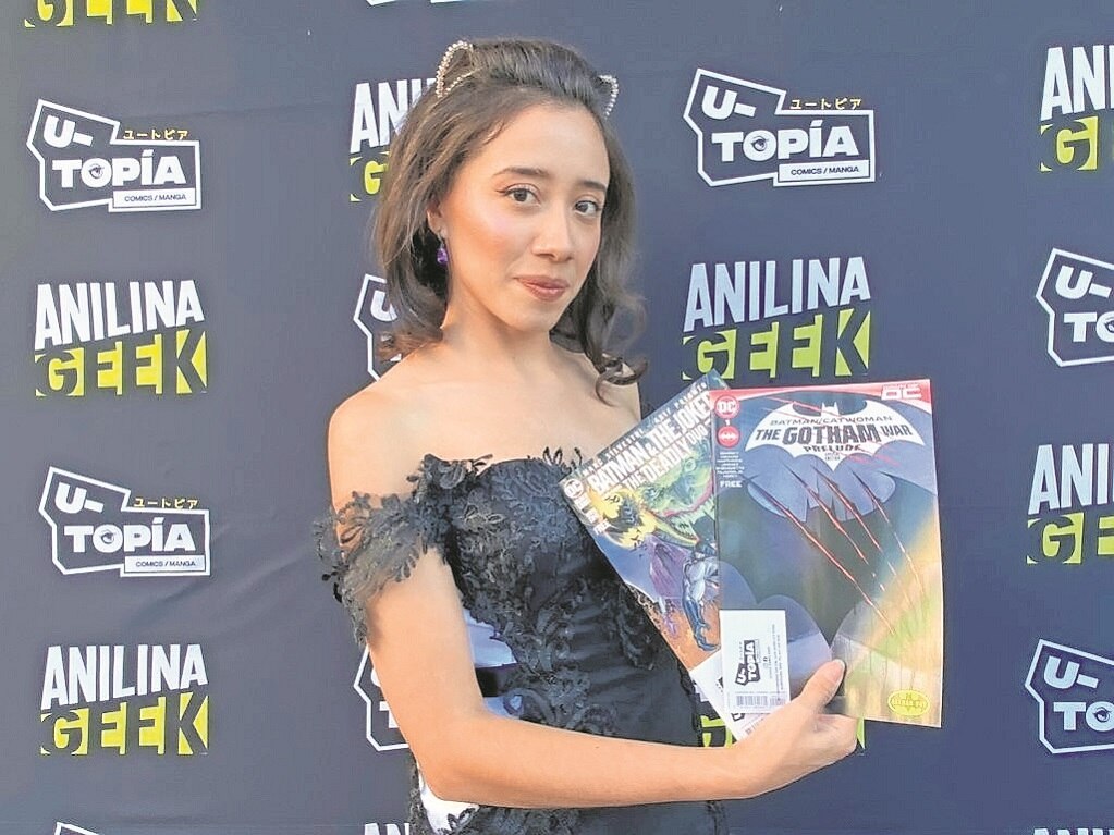 Catwoman celebra al Caballero de la Noche