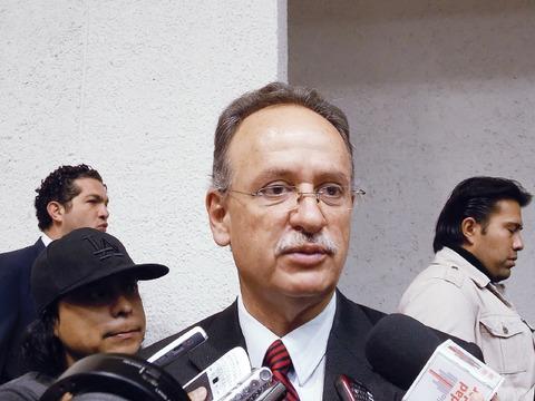 Sale bajo fianza sacerdote detenido