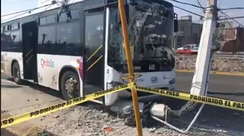 Reciben atención médica pasajeros de Qrobús