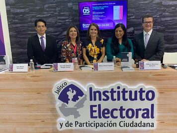 Consejerías del IEEQ presentan libros en FIL