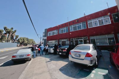 Profes de la UAQ rechazan alza de 4.7% a los salarios; piden 13.4% de incremento