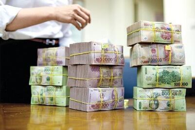 Con pocos inversionistas privados