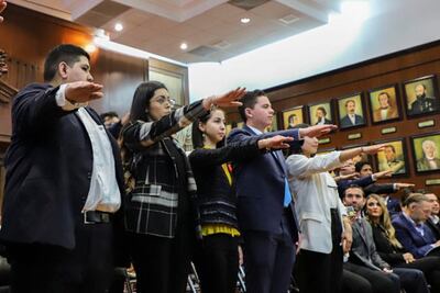 Jóvenes rinden protesta como miembros del Consejo Ciudadano