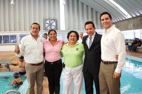 Reinauguran alberca del IMSS