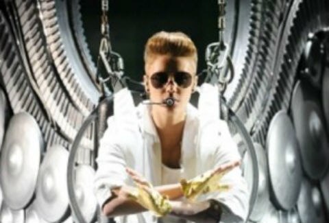 Hallan drogas en autobús de Bieber