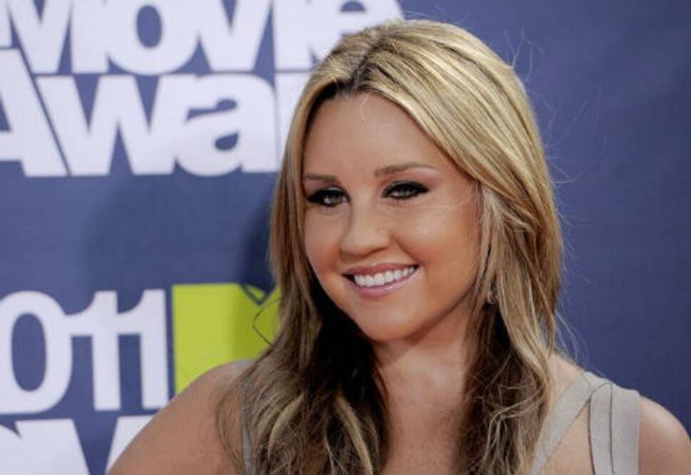 Hospitalizan a Amanda Bynes