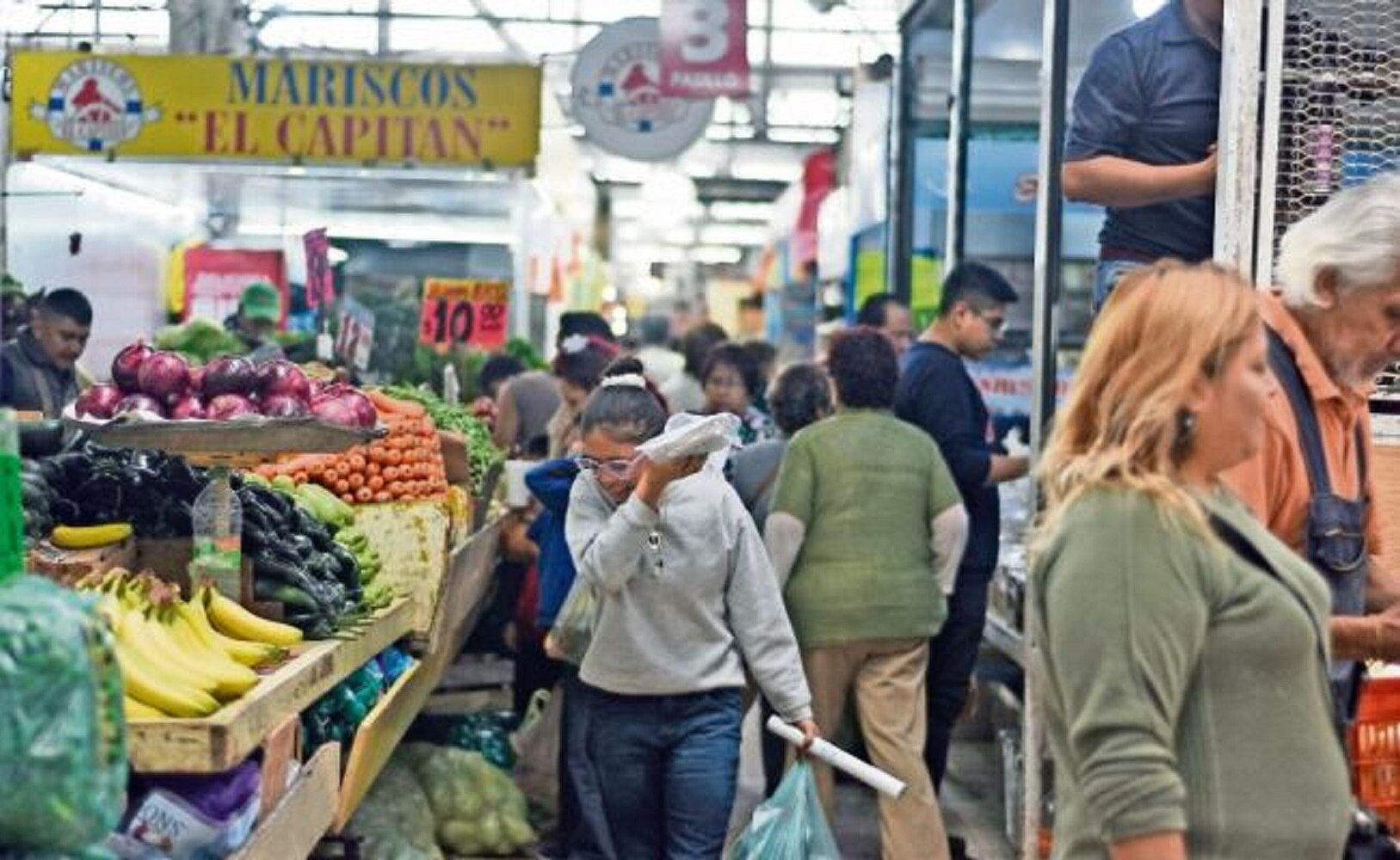 Golpe a familias; se encarece canasta básica en enero