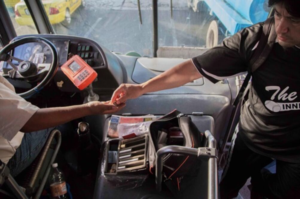 Presentan amparos contra alza de tarifa