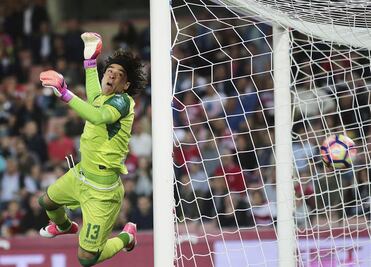 Ochoa hace una mala historia en España