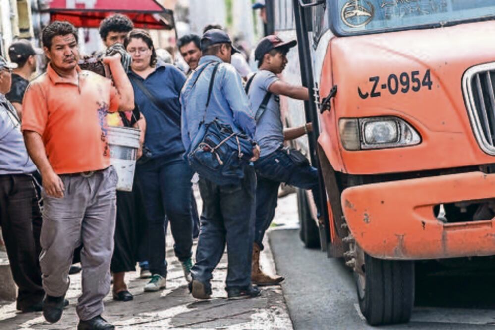 Va Corregidora por  invertir en transporte público