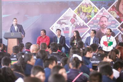 Reconocen mérito de atletas locales