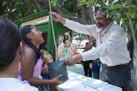 #Crónica| Regalan conciencia ambiental durante Día del Niño 