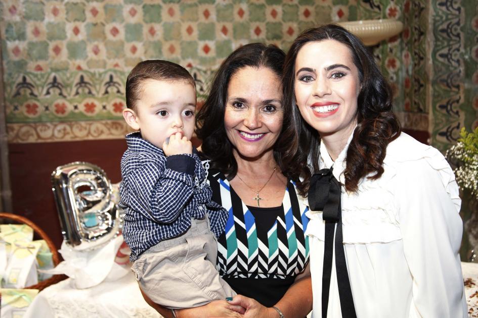 Con un escenario del siglo XVII, en la mansión de La Casa de la Marquesa, se celebró el Baby Shower de Daniela Vázquez Gómez Fernández, quien celebró la pronta llegada de su segundo varón al que llamará, Bosco, en un desayuno organizado por su suegra Amparo Villers.