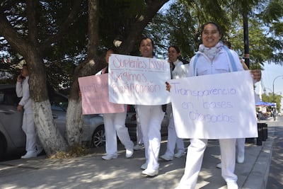 Suplentes del ISSSTE exigen ser contratados