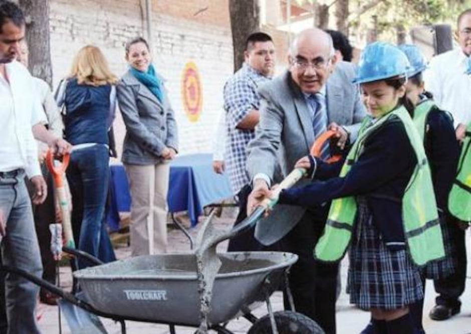 Busca Zapata continuar obras en Corregidora