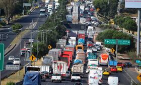 Municipio de Querétaro busca renovar este mes convenio para mantener carriles centrales de la carretera 57