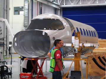 Aeroclúster teje redes de apoyo con otros países