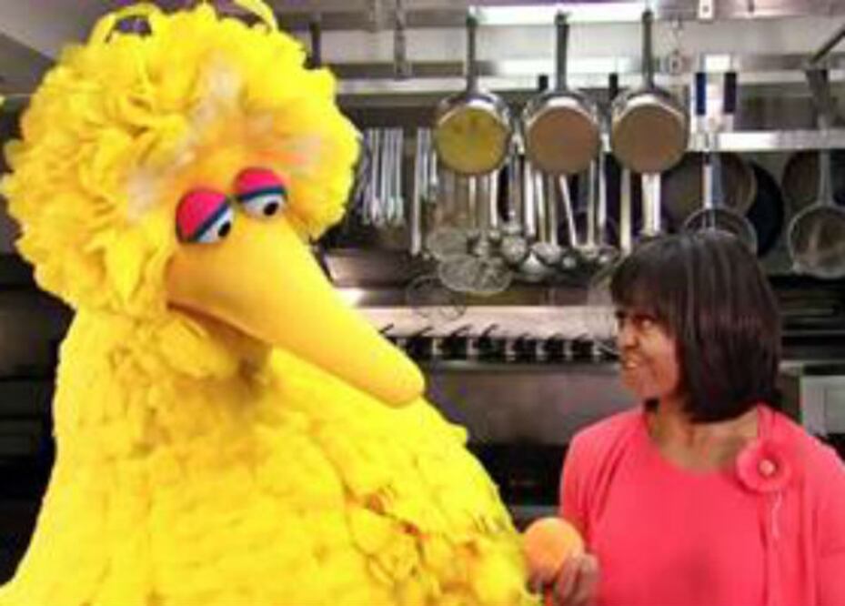 Michelle y "Abelardo" contra la obesidad infantil